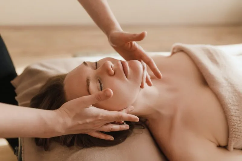 Jak zlikwidować drugi podbródek w naturalny sposób?